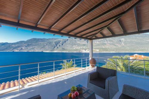 Yenikoy Villa Sleeps 10 Pool Air Con Wifi