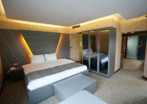 The Life Hotel & Spa