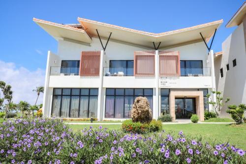 Skyebay Club - Silver Pavilion