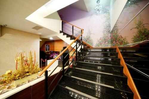 Hotel ????-???
