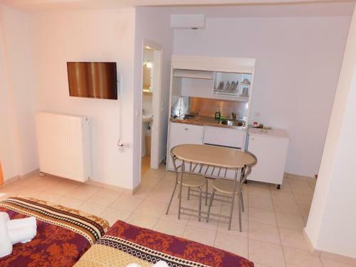 Elatos Apartments