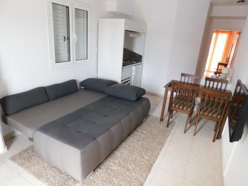 Elatos Apartments