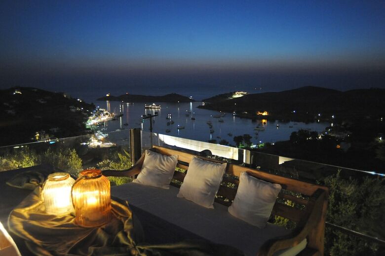 Hotel Aigis Suites