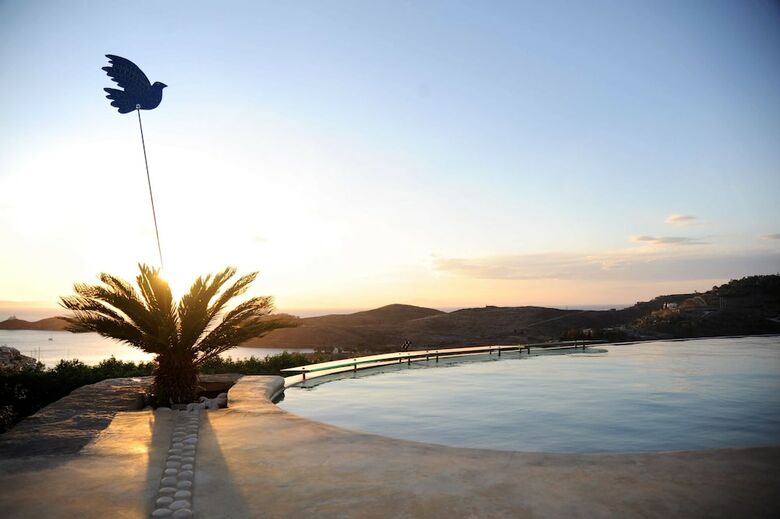Hotel Aigis Suites