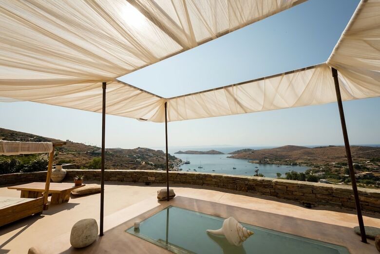 Hotel Aigis Suites