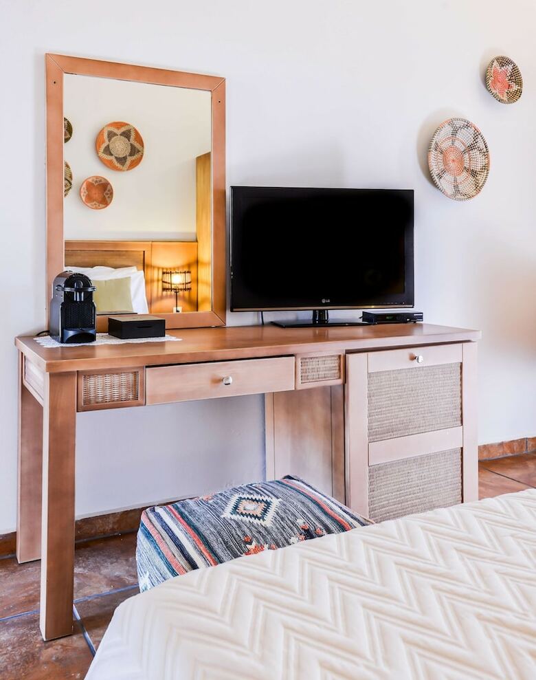 Varos Village Traditional Hotel