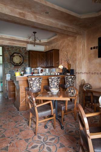 Hostal Oreiades Guesthouse