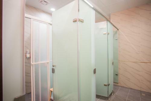 Posada Douzi Hotel-xpark. Gloria Outlets. Taoyuan Mrt