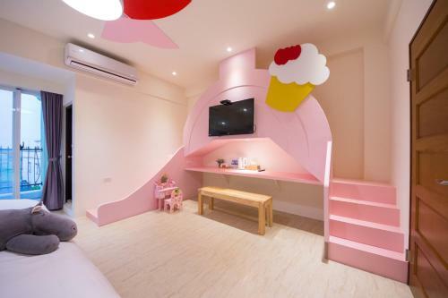 Child House Holiday Home