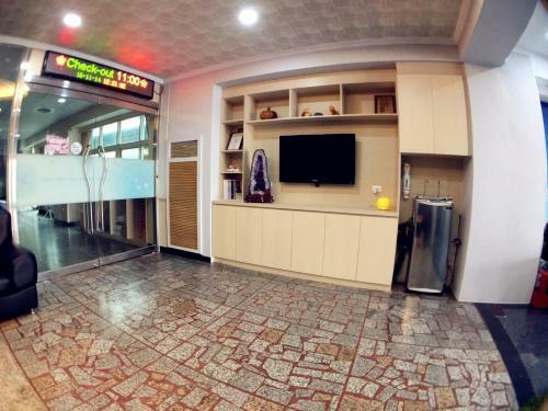 Chang Ti Metropolis Commercial Hotel