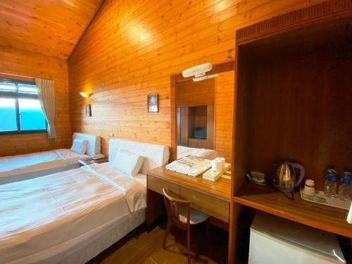 Cloud Falls Resort