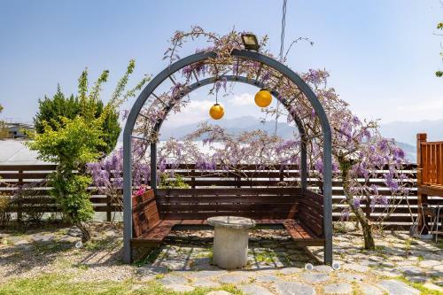 Hostal Hua Mu Xing Jing B&B