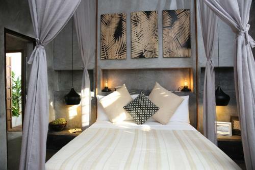Hotel Joya' Beach Suites & Villa