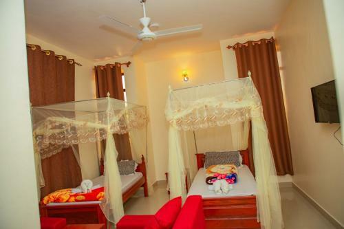 Kilimanjaro White House Hotel