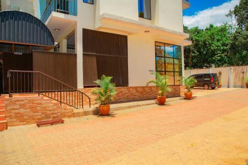 Kilimanjaro White House Hotel
