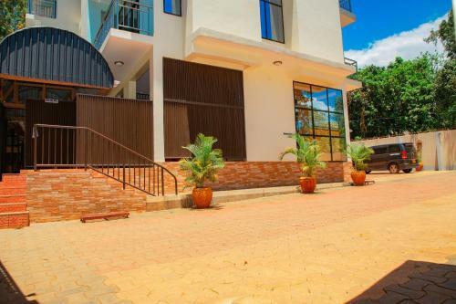 Kilimanjaro White House Hotel