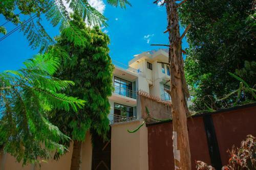 Kilimanjaro White House Hotel