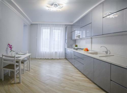 Apart Reserve Sloboda Family