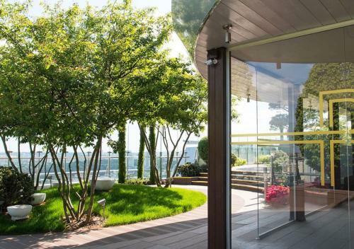 Royal Tower Vip Smart Apartments 4
