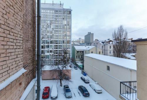 Huge 3 Bedroom Apartment Next To Gulliver & Synagogue