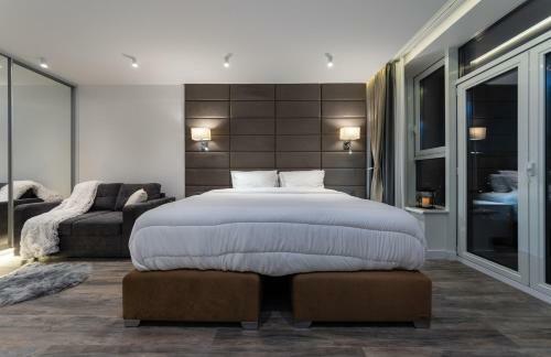 Victory Luxury Apartment Center