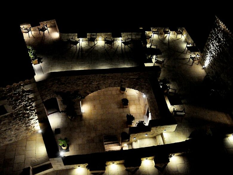 Hotel Pirgos Mavromichali