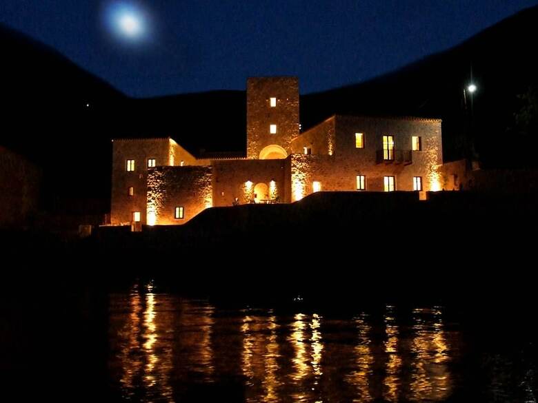 Hotel Pirgos Mavromichali