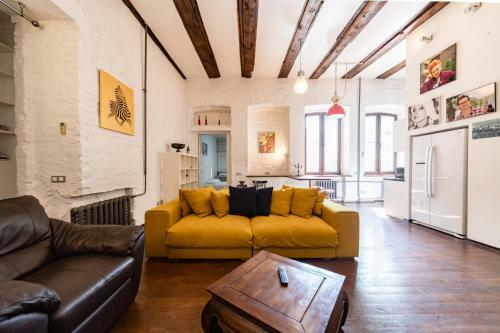 Designer Single Bedroom City Center Apartment