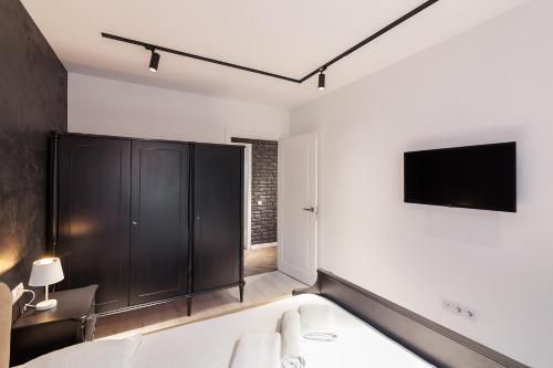 Apartment On Svobody Avenue 6/8