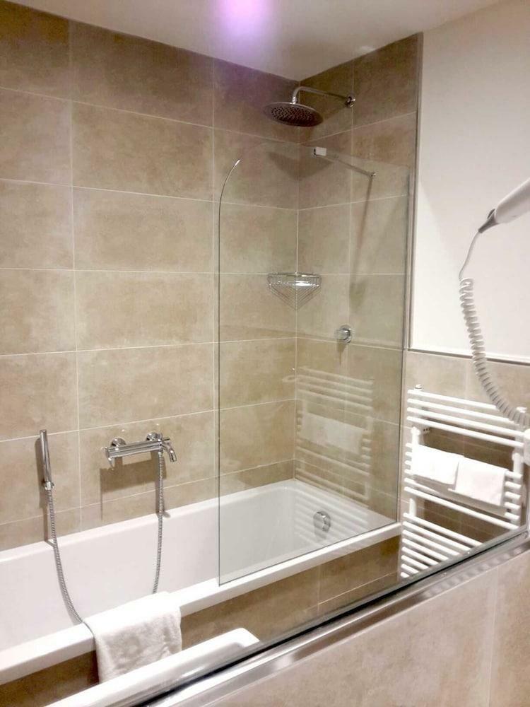 Hotel President