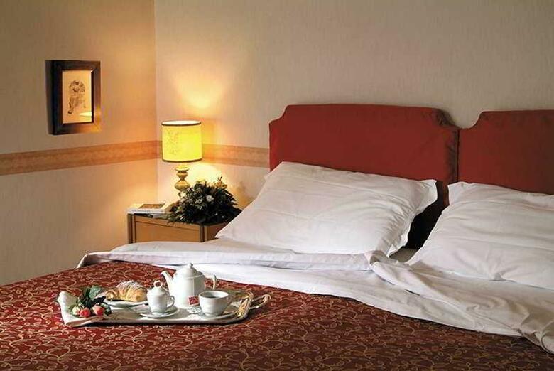 American Hotel