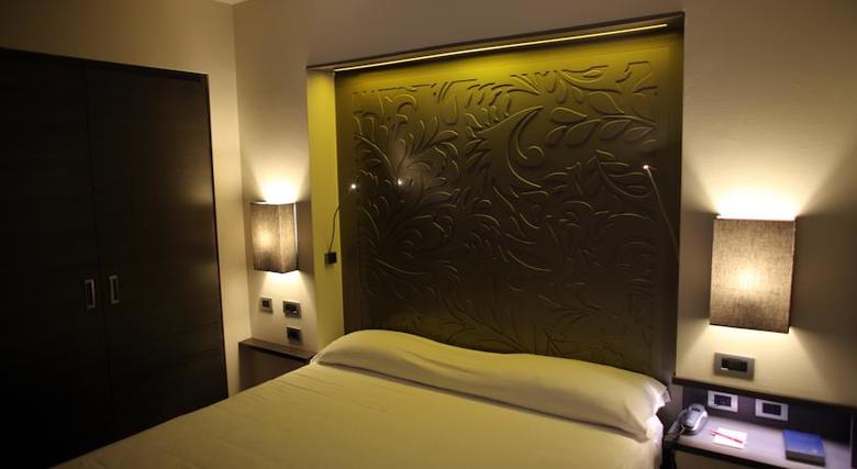 Hotel Diplomatic