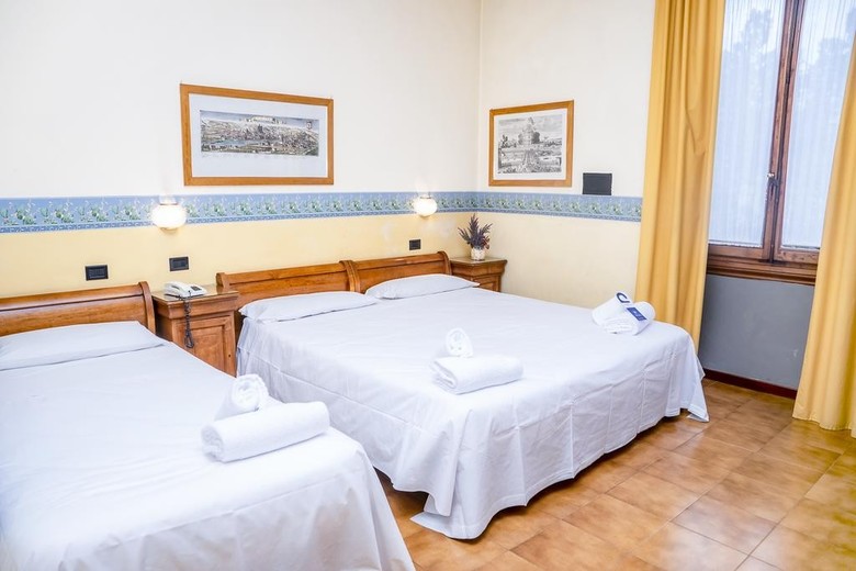 Select Hotel