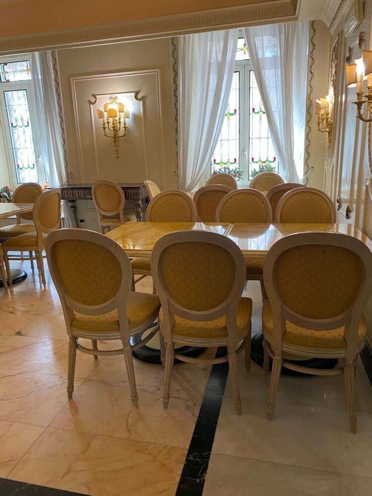 Hotel Champagne Palace