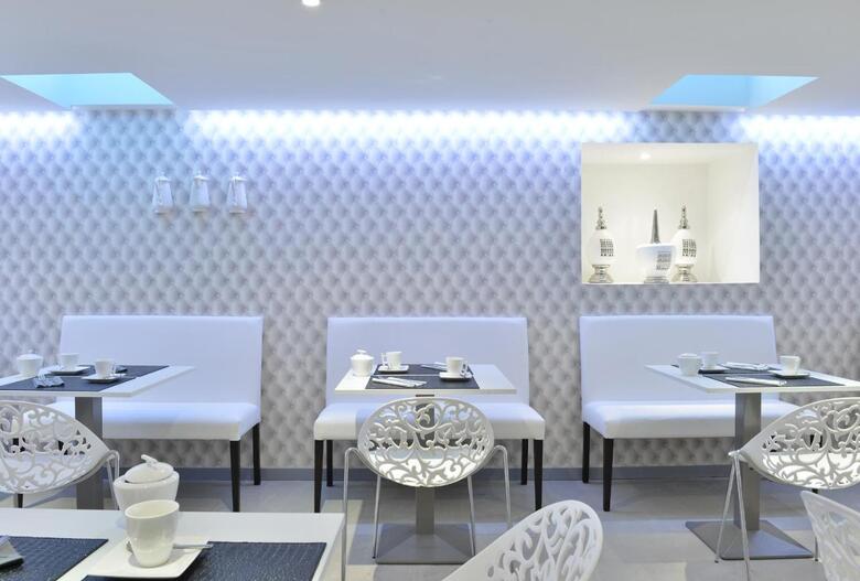 Nouvel Hotel Kinzy