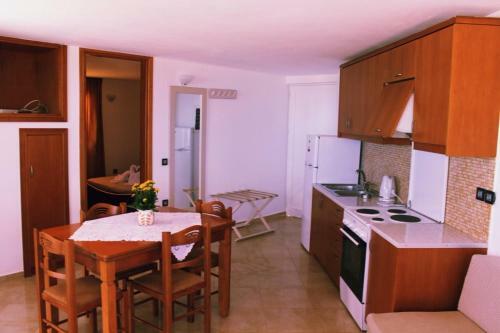Aparthotel Mythos Beach Hotel Apartments
