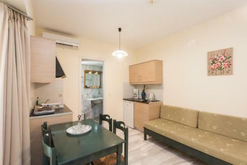 Aparthotel Mythos Beach Hotel Apartments