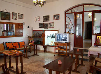Artemon Hotel