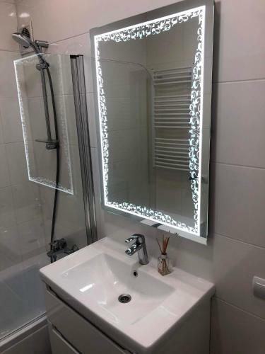 Gil Apartment On Tobilevicha, New