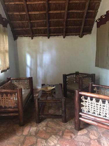 The Nile Porch Lodge