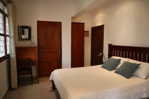 Hostal Kasana Sunshine Holiday Home