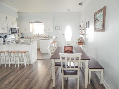 042 North Shore Home