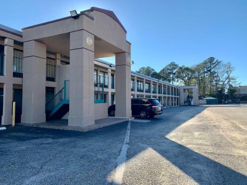 Hotel Dothan Inn