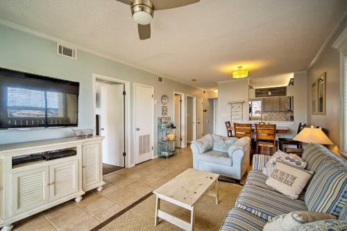 Apartamento Oceanfront Condo With Pool And Beach Access!