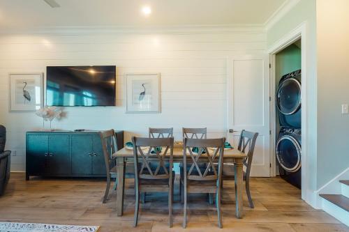 West Side Cottage #q - Coastal Casa