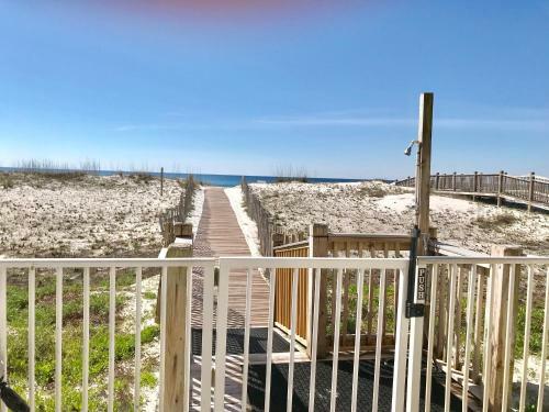 Tropic Isle By Gulf Shores Rentals