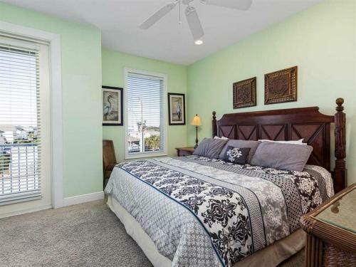 Sea Monster East By Meyer Vacation Rentals