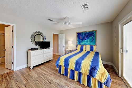 Apartamento New Listing! Blue Heron: 2 Lagoon-front Units Duplex