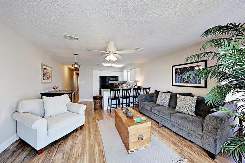 Apartamento New Listing! Blue Heron: 2 Lagoon-front Units Duplex