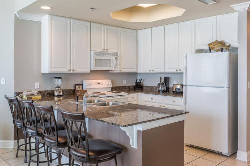 Lighthouse Condominiums III